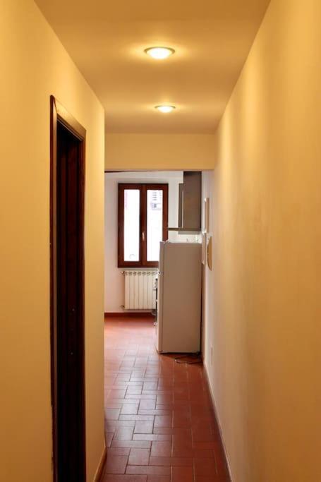 Cute Apartment Near Santa Croce ฟลอเรนซ์ ภายนอก รูปภาพ