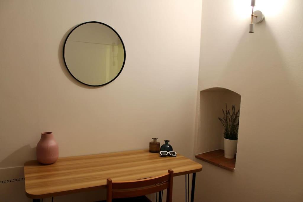Cute Apartment Near Santa Croce ฟลอเรนซ์ ภายนอก รูปภาพ