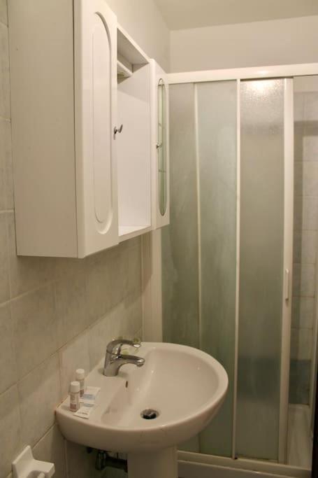 Cute Apartment Near Santa Croce ฟลอเรนซ์ ภายนอก รูปภาพ
