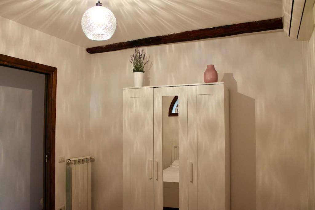 Cute Apartment Near Santa Croce ฟลอเรนซ์ ภายนอก รูปภาพ